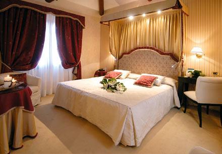 Hotel A La Commedia