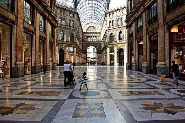 Galería Umberto I de Nápoles