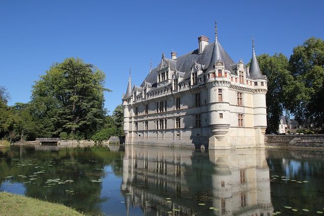 castillo-azay Castillo Azay