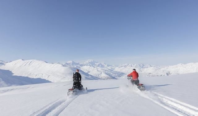Excursiones en moto esqui en Alaska