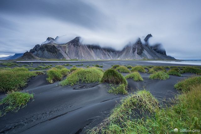 Playa Enigmática de la Impresionante Islandia