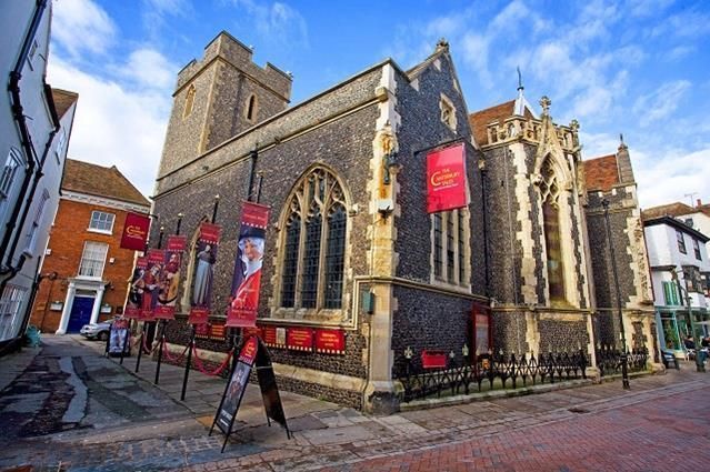 Canterbury tales edificio