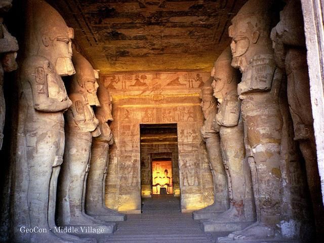 El templo de Ramsés II (Abu Simbel) en Egipto