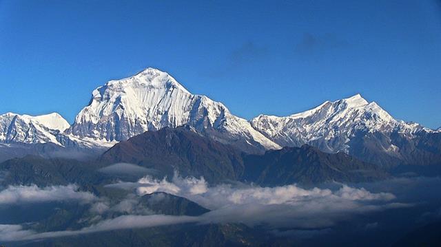 Senderismo por unos de los circuitos del Annapurna en Nepal