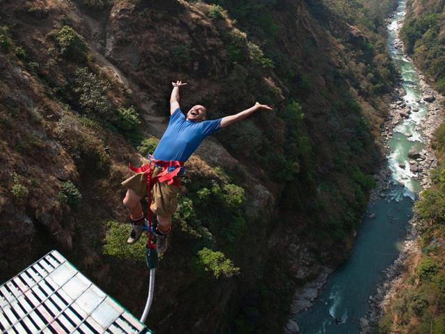 Puenting en el río Bhote Koshi