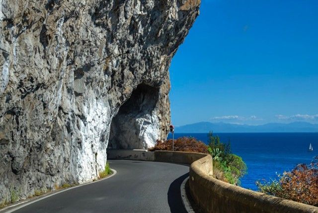 Amalfi Drive