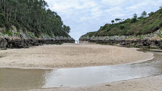 Playa de Guadamía (marea Baja)