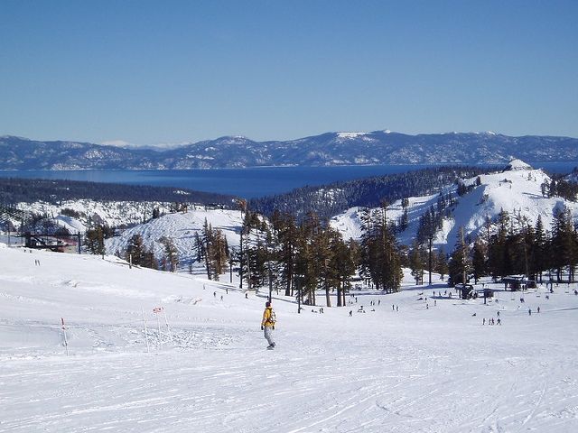 Esquiando en Squaw Valley (California)