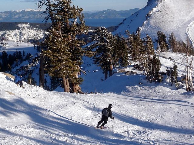 Esquiando en Squaw Valley (California)
