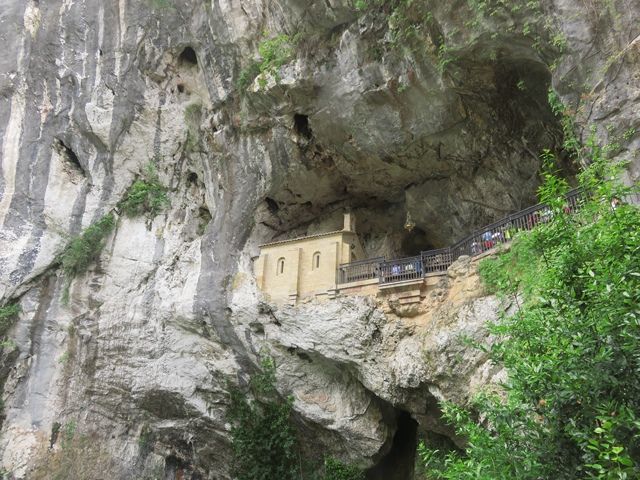 La Santa Cueva