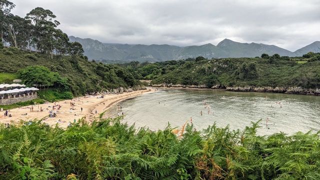 Playa de Póo (Asturias)