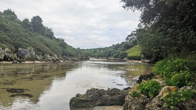 Playa de Póo (Asturias)