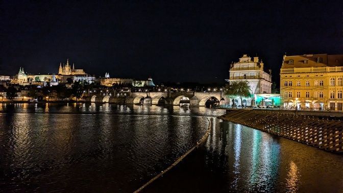 Vistas del puente Carlos 